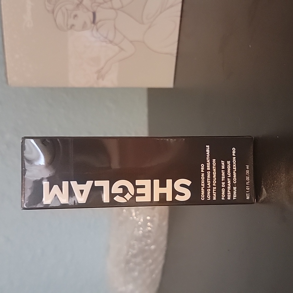 Shein matte foundation , shade peach
